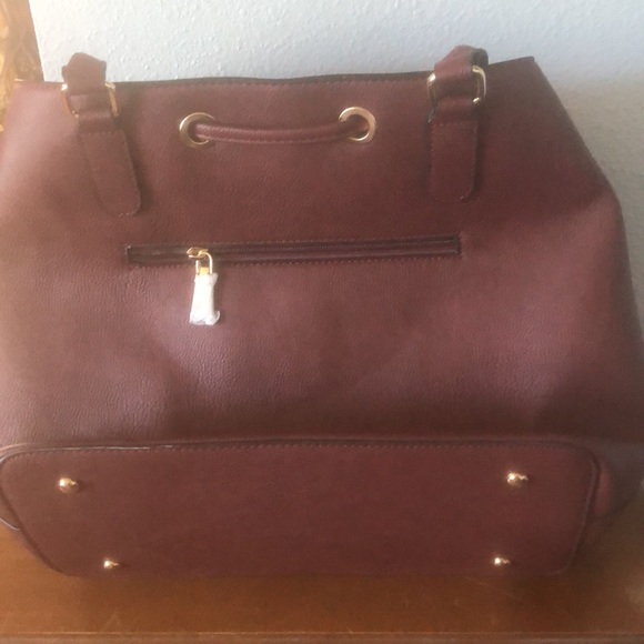 NWOT GORGEOUS burgundy handbag!!! - Picture 4 of 6